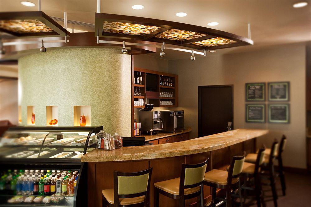底特律/尤蒂卡凯悦嘉轩酒店 由提卡 餐厅 照片